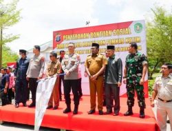 Tekan Dampak Kenaikkan BBM, Polda dan Pemkab Kutim Distribusikan 1.800 Paket Sembako Bagi Masyarakat di 18 Kecamatan
