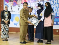 Seragam Sekolah Gratis untuk Siswa SD dan SMP dari Masyarakat Berpenghasilan Rendah di Kutim