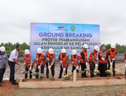 Pemkab Kutim dan PT KPC Lakukan Ground Breaking di Pelabuhan Kenyamukan