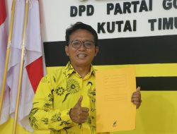 Mantan Kades Selangkau Hasbullah Kembalikan Formulir Bacaleg Partai Golkar Kutim