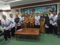 Audiensi Bersama Bupati, PGRI Kutim Minta Tenaga Pendidik PPPK dan TK2D Lebih Diperhatikan