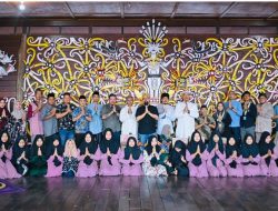 Aliansi Dayak Bersatu Gelar Buka Puasa Bersama Dengan 75 Santri di Lamin Dayak