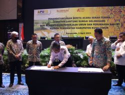 Pemkab Kutim Terima Hibah dari Kementrian PUPR Berupa Jembatan Gantung Sungai Gelinggang