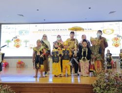 Pelepasan Murid TK Pembina Sangatta Utara Dirangkai Pentas Seni dan Budaya