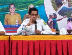 Pemandu Wisata Berperan Sampaikan Objek Wisata Kepada Pengunjung