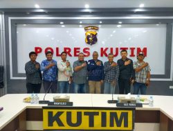 Pewarta Hadiri Vidcon di Mapolres Kutim Terkait Kemerdekaan Pers dan Perlindungan Jurnalis