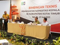 Buka Bimtek Peningkatan Kapasitas Kades, Kasmidi Minta Pemdes Lebih Visioner, Kreatif, dan Inovatif