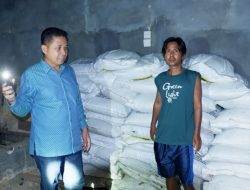 Serahkan 2,6 Ton Pupuk Ke Poktan Sumber Rezeki, Ketua DPRD Joni : Semoga Bisa Meningkatkan Produktivitas Pertanian