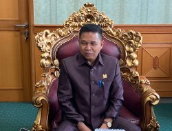 Desa Tepian Langsat Belum Teraliri Listrik dan Air Bersih, Ketua DPRD Kutim Berjanji Tuntaskan Masalah Ini