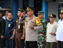 Kapolres Kutim Pimpin Apel Gabungan Forkopimda, Perkuat Pengamanan Malam Natal 2025
