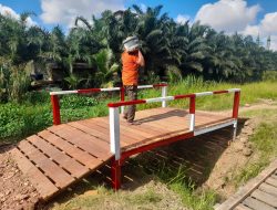 Wujud Pengabdian Kepada Masyarakat, Polres Kutim Rampungkan Pembangunan Jembatan Merah Putih Presisi di Jalan H. Abdullah
