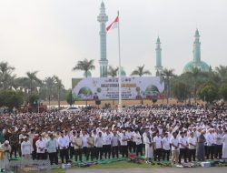 Ribuan Jemaah di Kutim Gelar Salat Istisqa Antisipasi Kemarau Panjang 