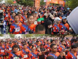 Diikuti 2.500 Lebih Pelari Se-Kaltim, Bupati Running Fest Kutim 2026 Gelorakan Gaya Hidup Sehat