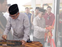 Perkuat Pelayanan dan Inovasi Warga, Bupati Kutim Resmikan Dua Fasilitas Publik di Sepaso Timur
