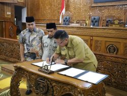 DPRD dan Pemkab Kutim Sepakat Tarik Pembahasan Dua Raperda dalam Paripurna ke-VII 